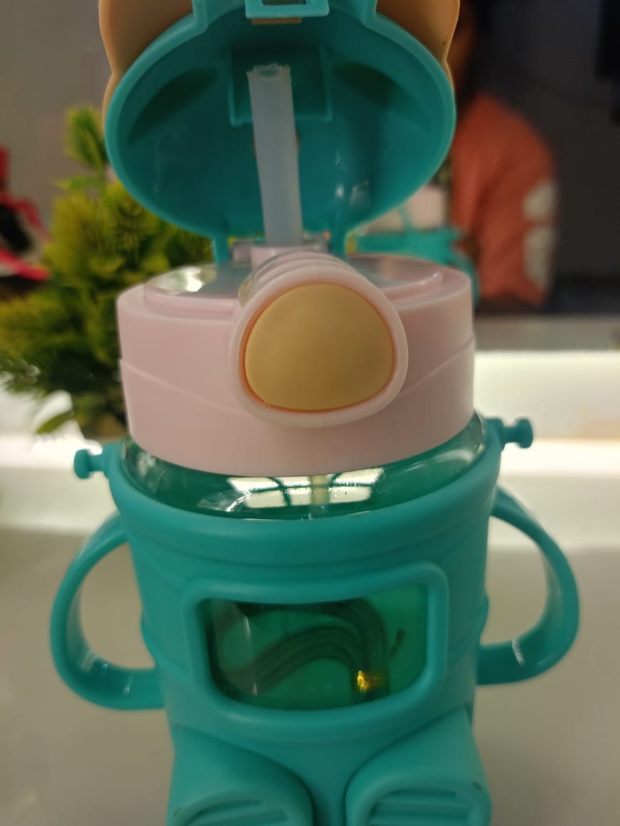 Cute Cartoon Water Bottle for Kids | BPA-Free Sipper with Straw & Handle | Leak-Proof Sports Bottle for School & Travel (450ml)